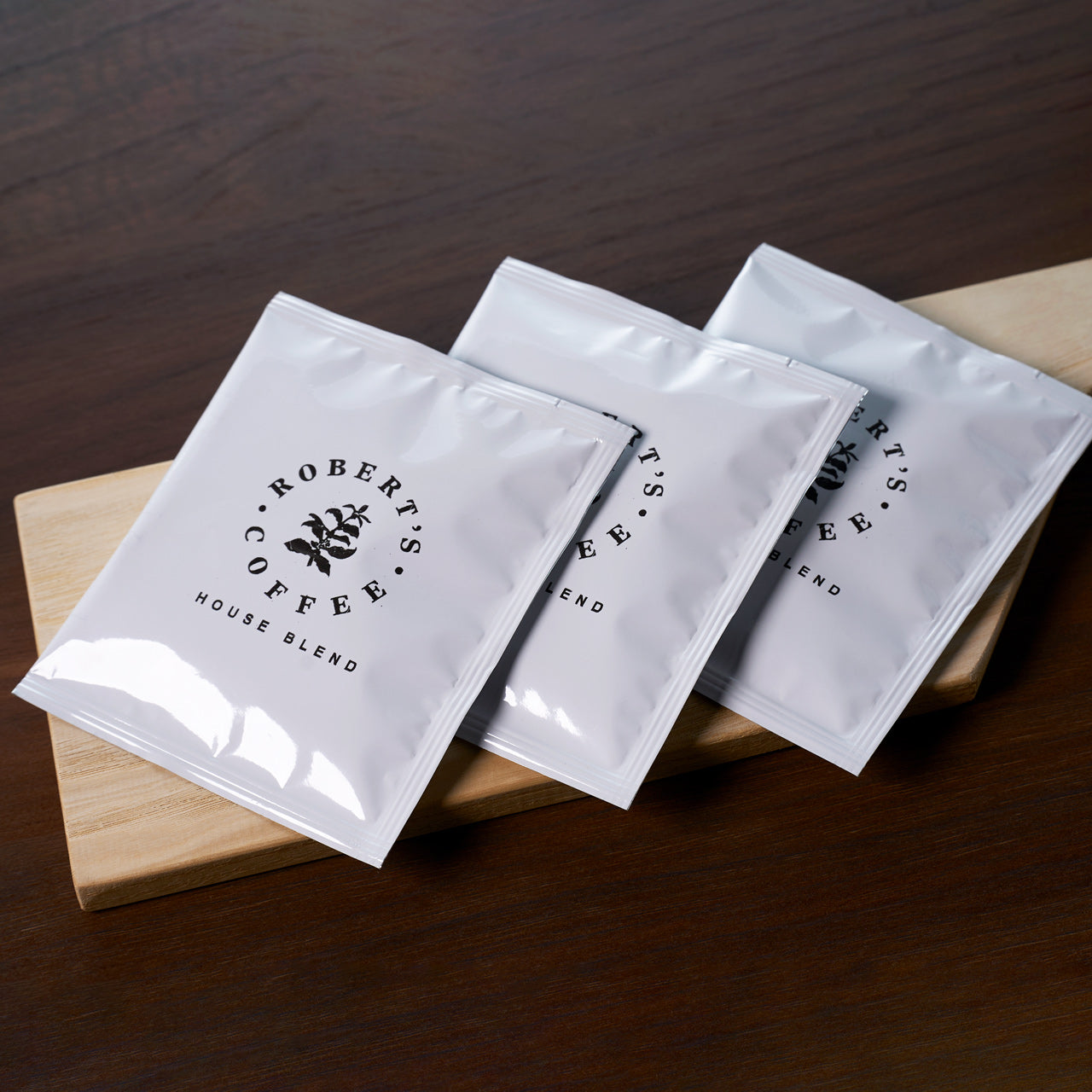 フィンランド流シナモンロール3個&ワンドリップコーヒー3個セット(5営業日以内で発送)