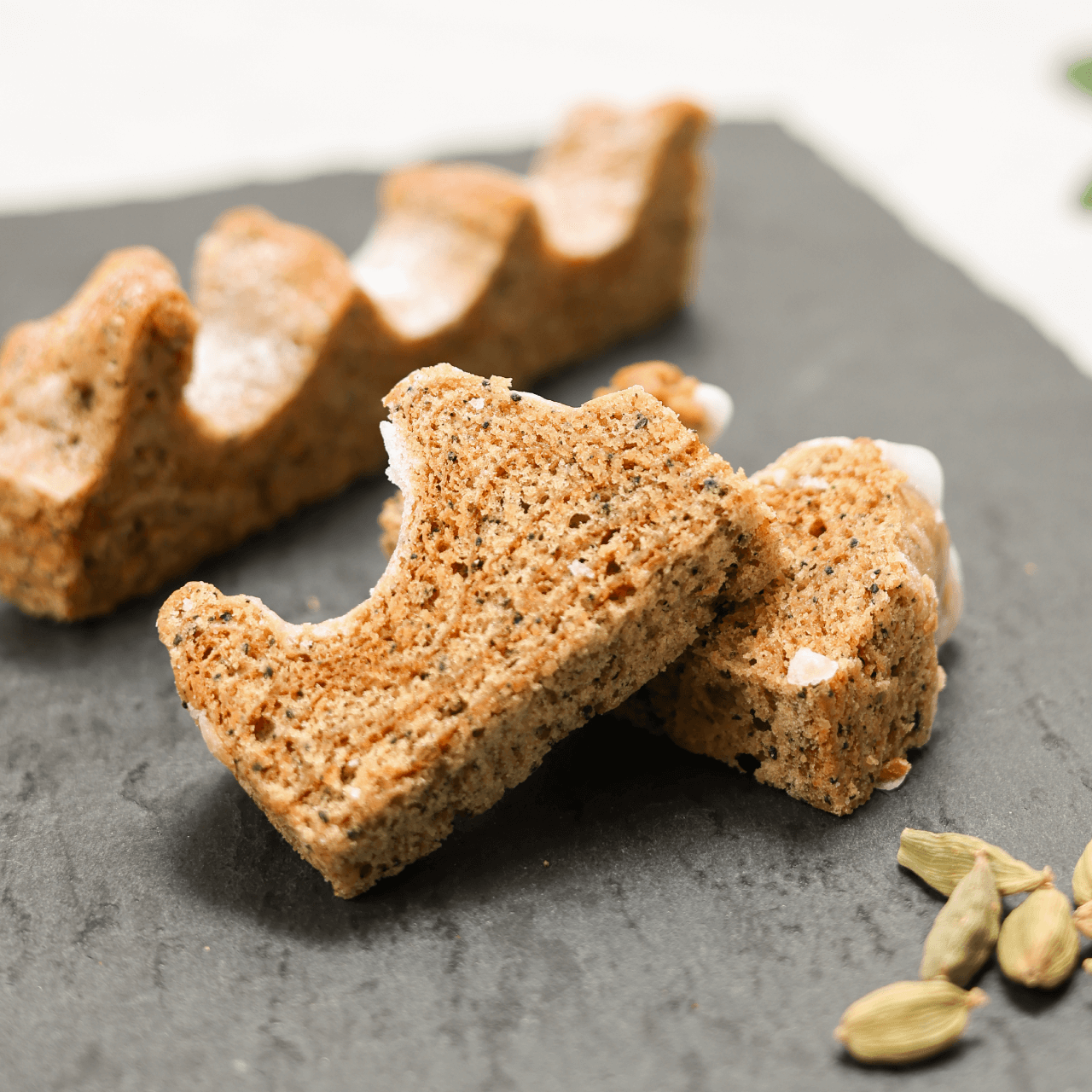 【数量/期間限定】ルーネベリタルト2個&カルダモンバウム4個＆ワンドリップコーヒー2個（1/26〜順次発送）